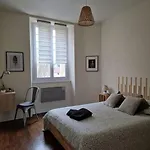 Dynastie 21 - 4 Personnes Centre Apartman *